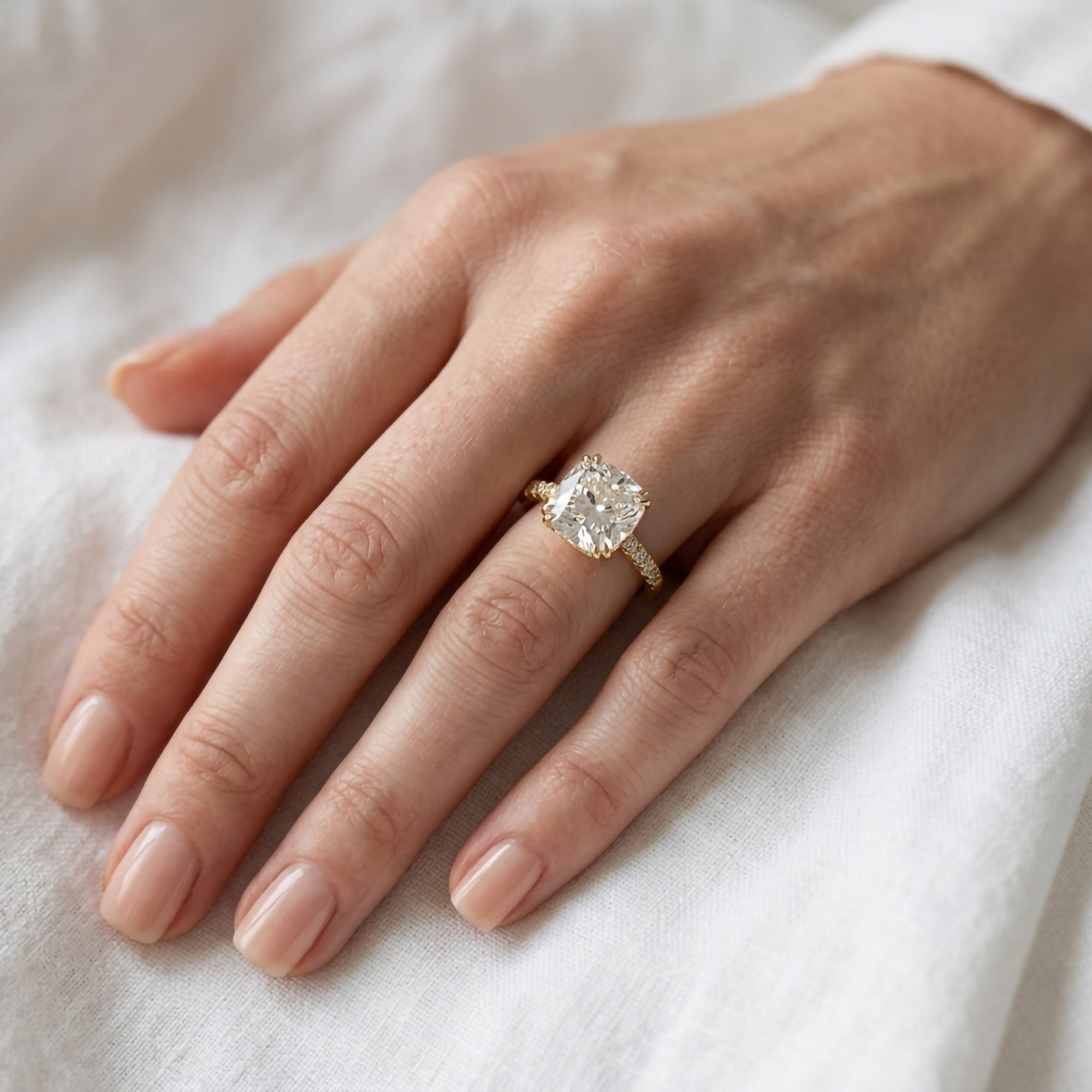 354874-ring-engagement-rings-yellow-gold--354874-12.jpg