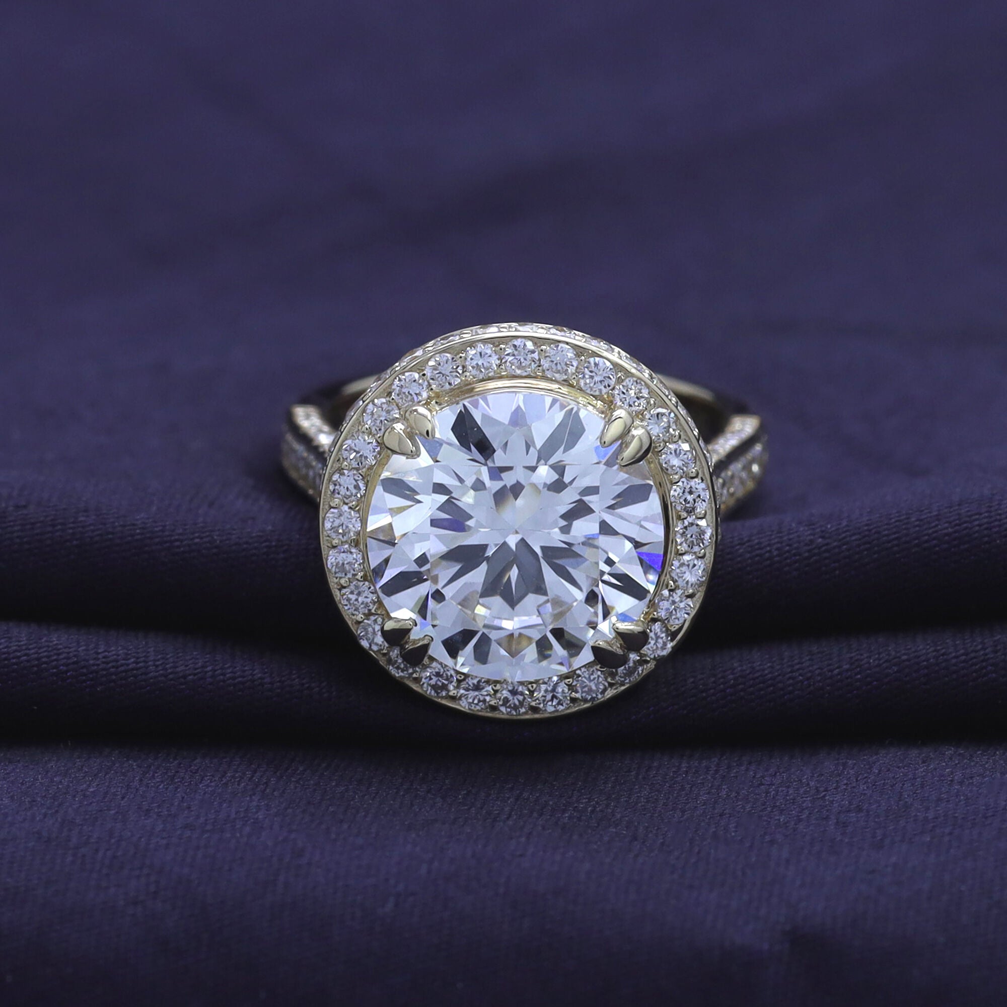 Halo Engagement Rings Round Cut Lab Grown Diamond