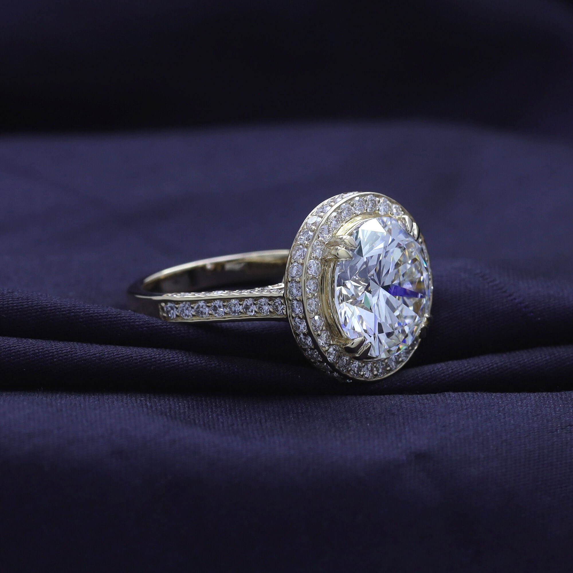 Halo Engagement Rings Round Cut Lab Grown Diamond