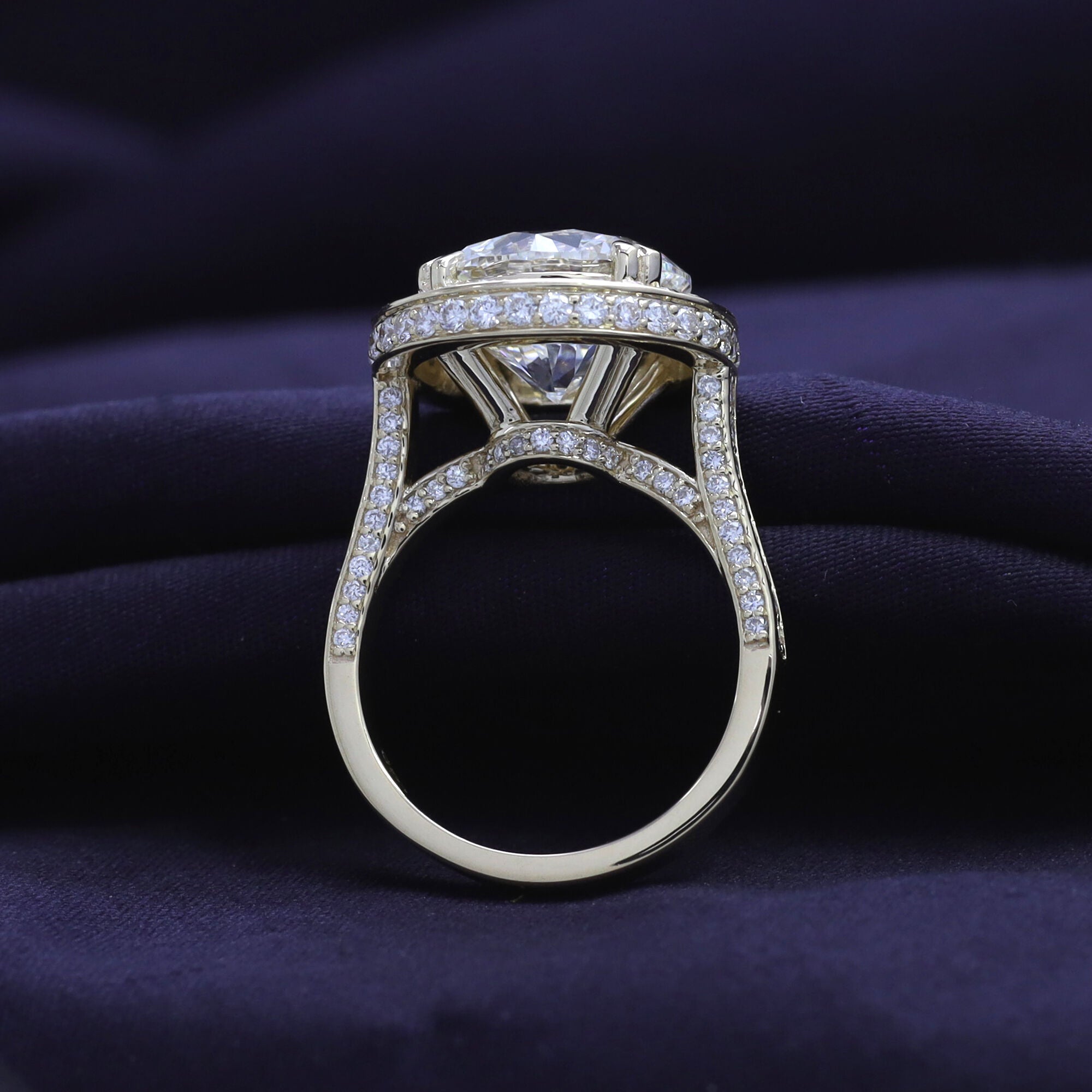 Halo Engagement Rings Round Cut Lab Grown Diamond