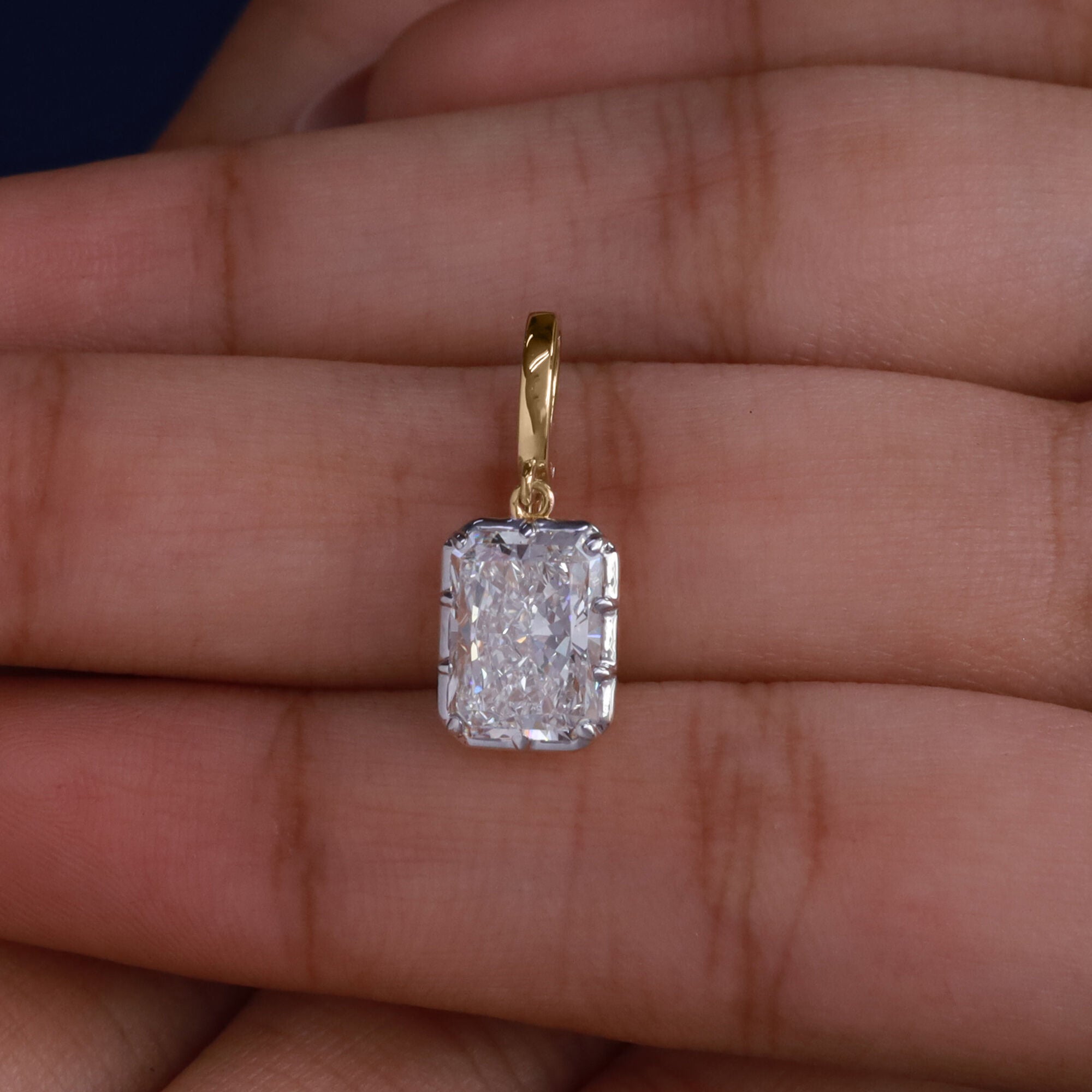 Solitaire Pendant Radiant Cut Lab Grown Diamond