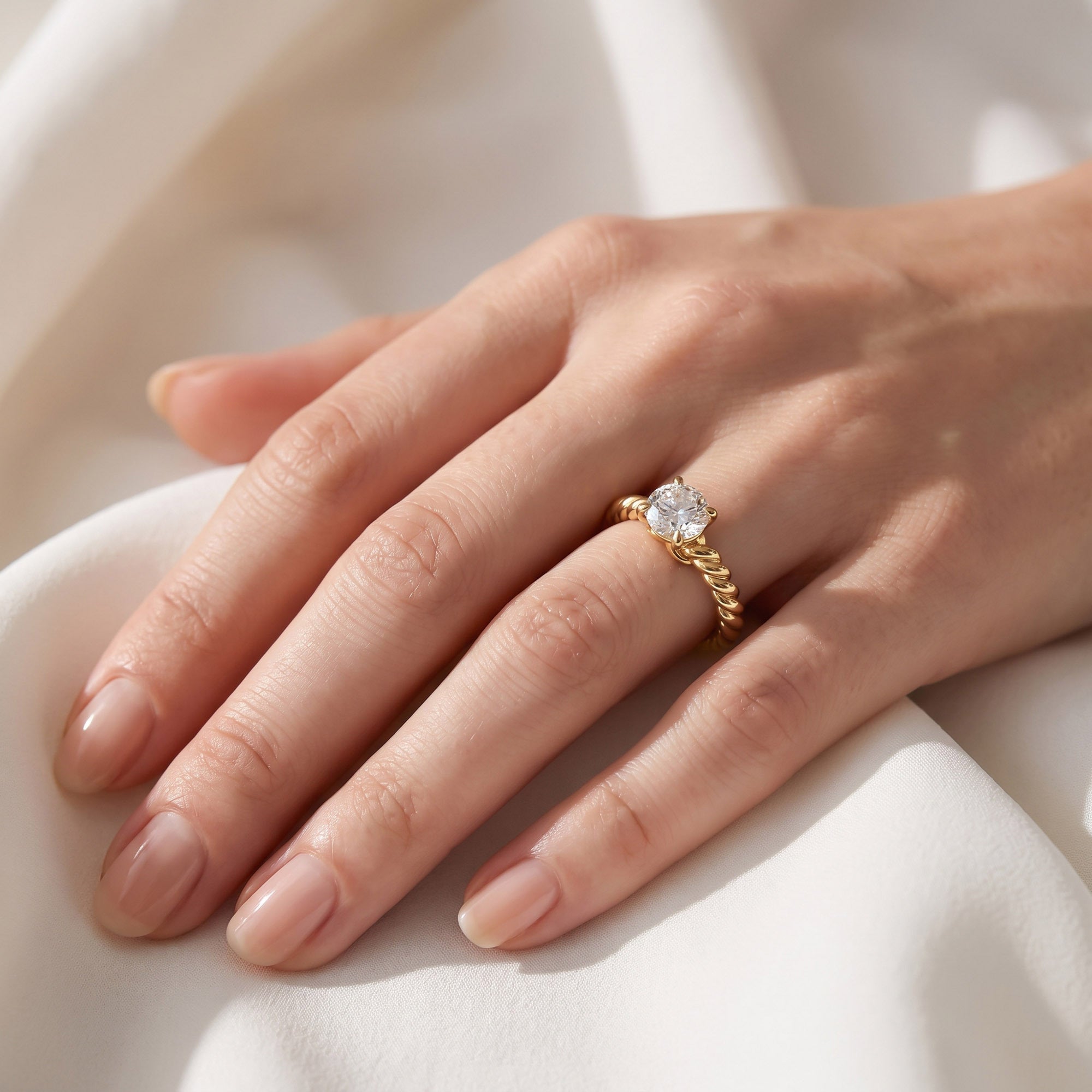 536308-ring-engagement-rings-yellow-gold--536308-8.jpg