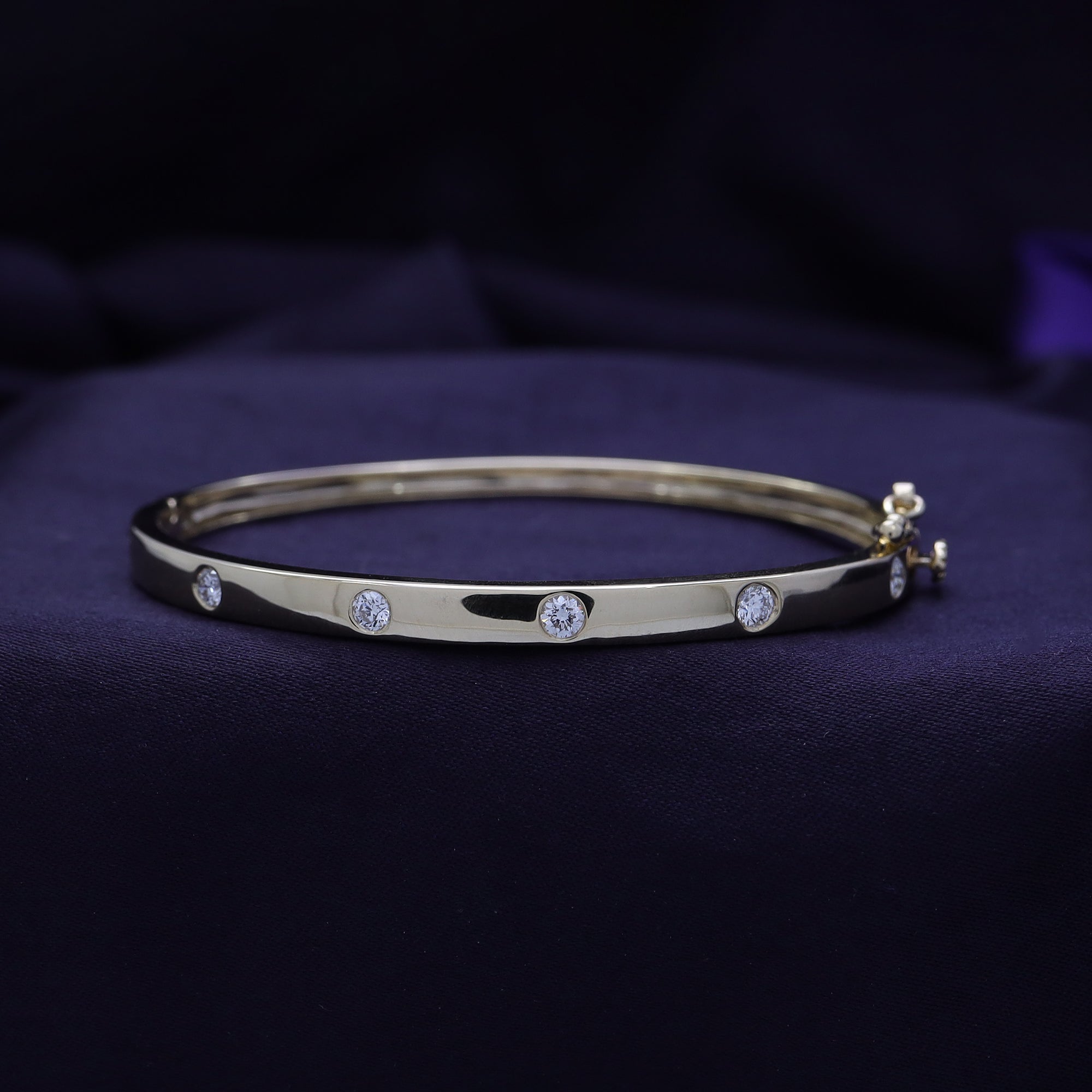 Round Shape 0.50 Carat Lab Grown Diamond Bangle Bracelet