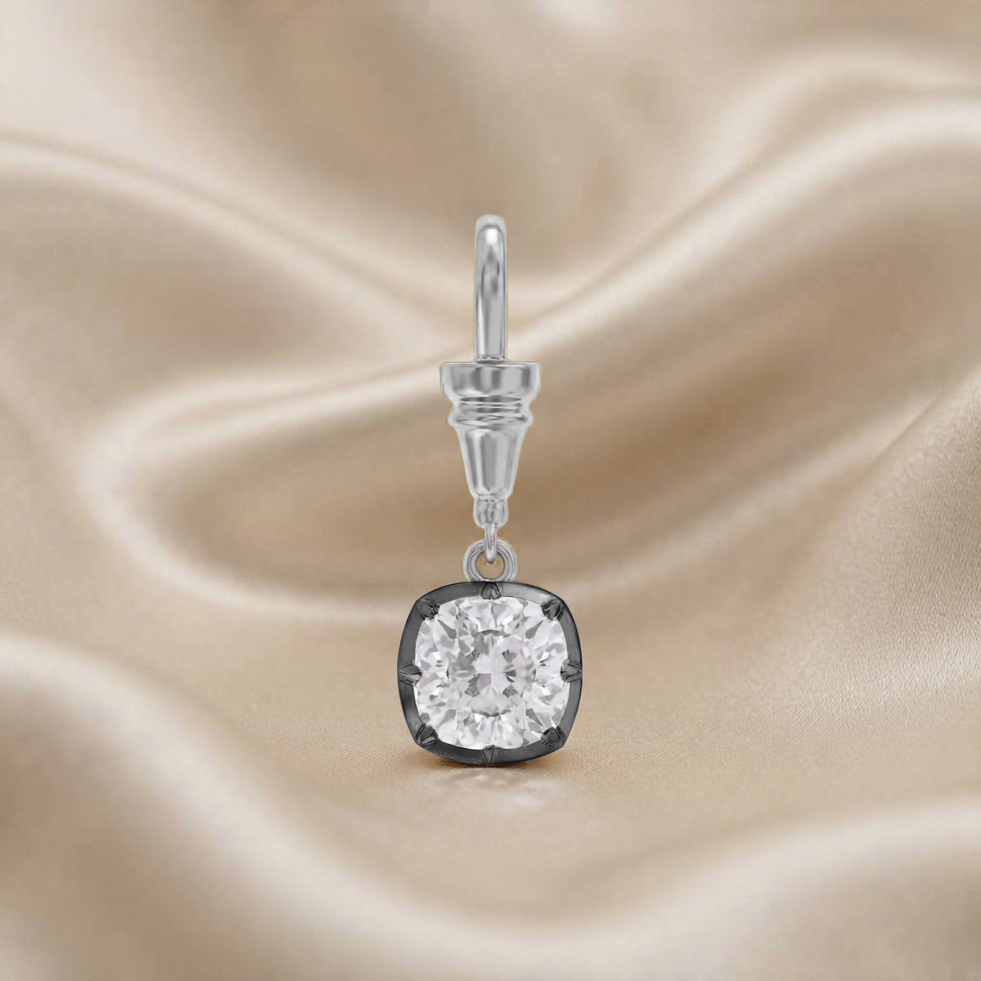 Cushion-Cut Dog Clip Bail Pendant | Lab-Grown Diamond