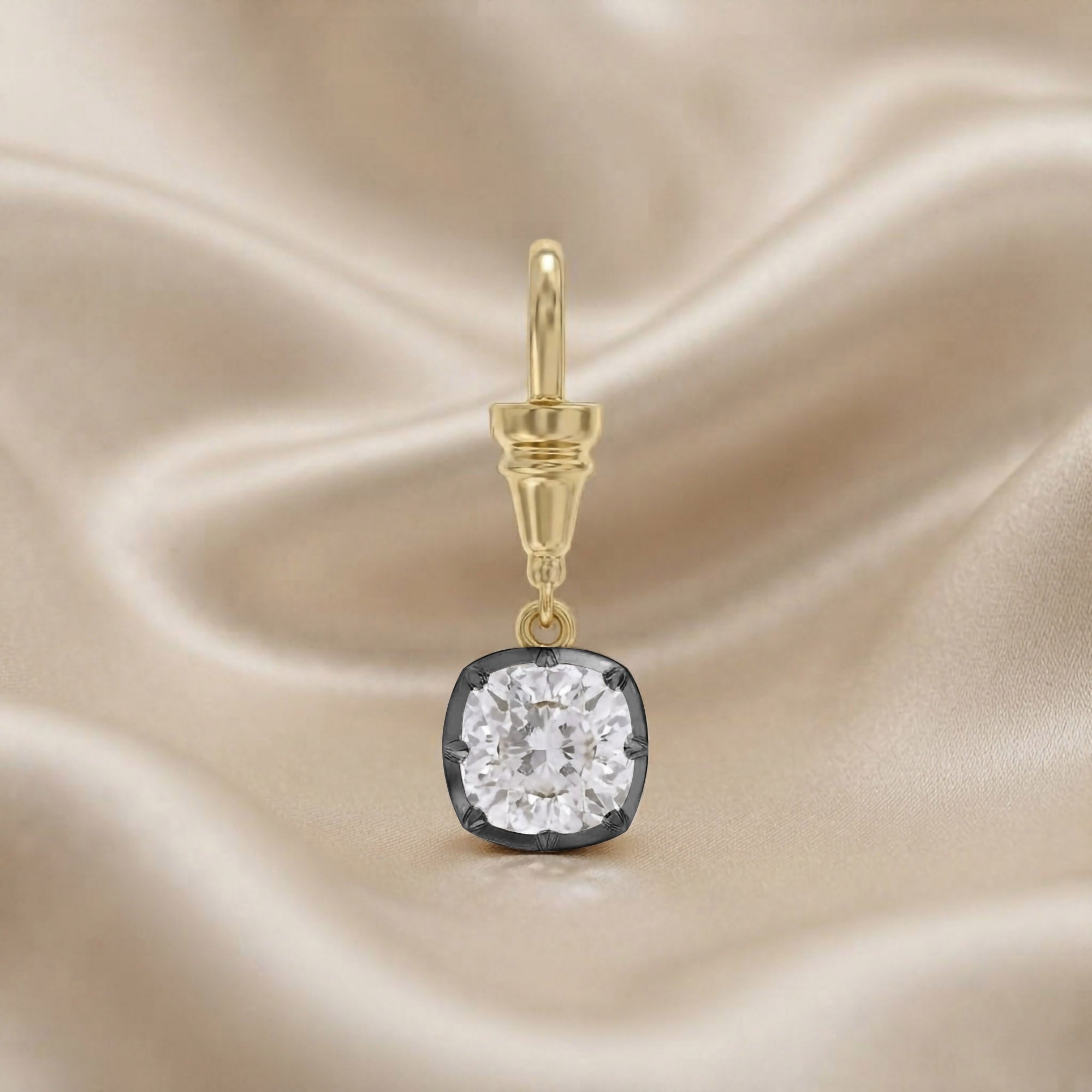 Cushion-Cut Dog Clip Bail Pendant | Lab-Grown Diamond