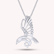 Beautiful Flying Eagle Pendant Necklace